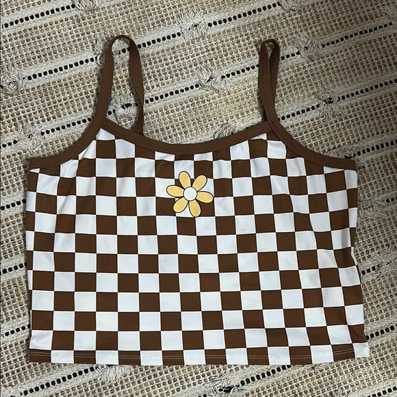 No Boundaries Brown and White Sleeveless Crop Camisole - Picture 1 of 4